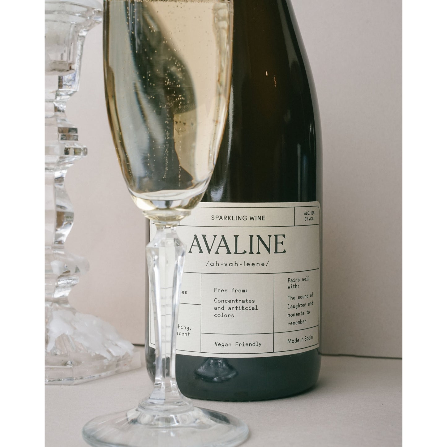Avaline Sparkling White
